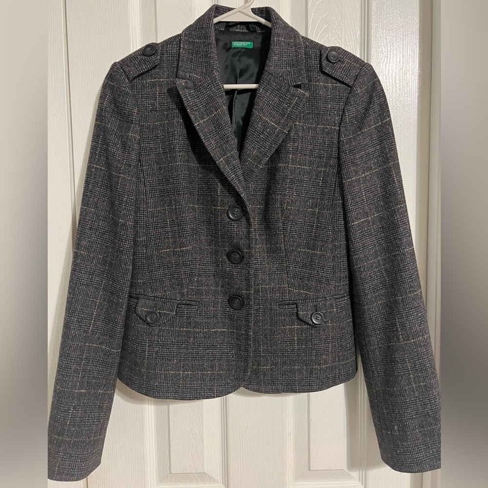 Women’s plaid blazer